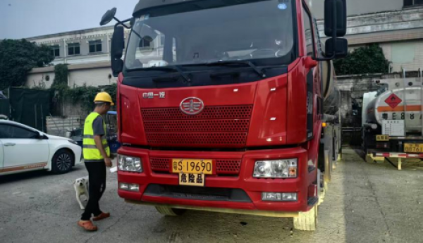 跨境危险品运输难题频发，这家物流公司如何确保安全与时效？