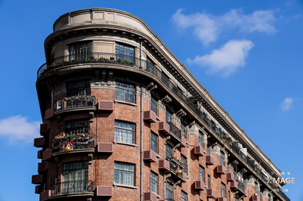 202512311542302110842065