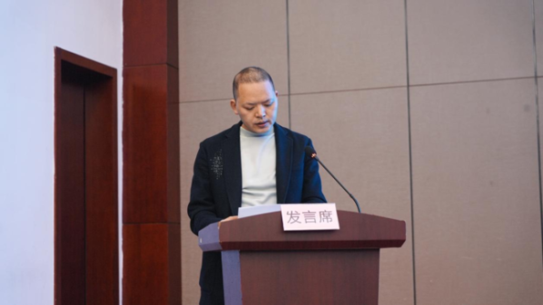 f71e61ef81c059083343702a2f15acb1u1