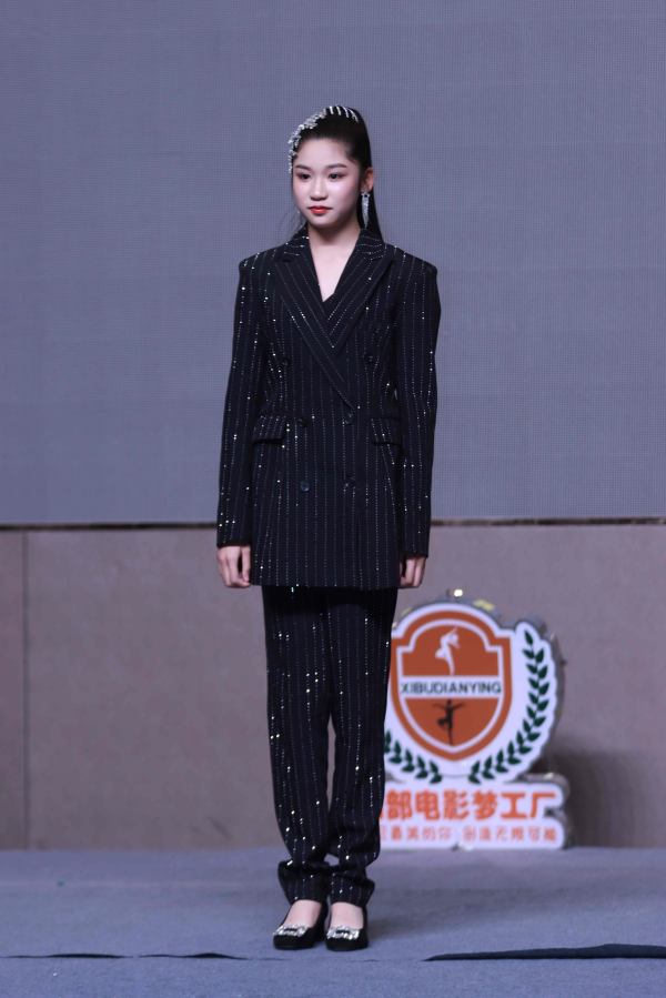 imagesIdRYMzsIuzvS-2