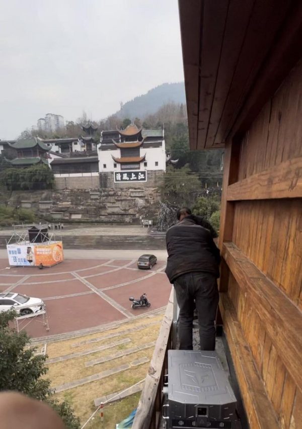 image1_sm-63