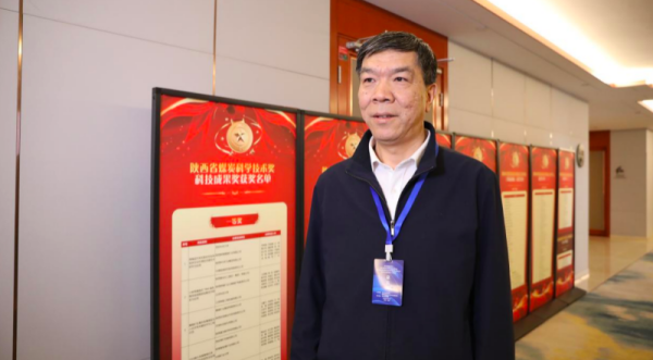 52d522dbea5e416d264a2a675beef069u1