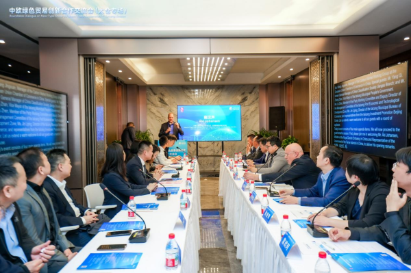 6391145258102866758847456